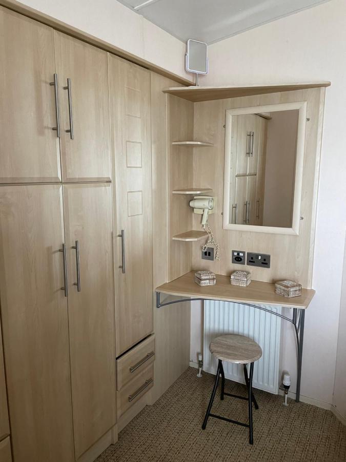 Konies Place Golden Anchor Free Wifi Bedding Included Чапел-Сент-Леонардс Экстерьер фото